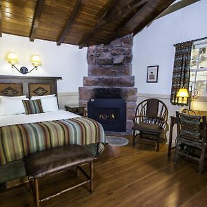 Zion Lodge